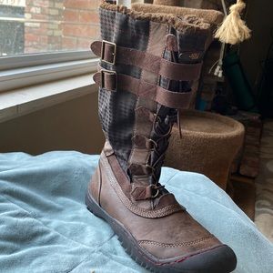 Brand new Whitney JBU weather boots